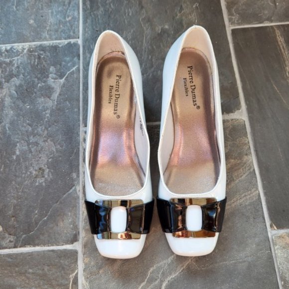 Black & White pumps with buckle - size 8M - Picture 2 of 6